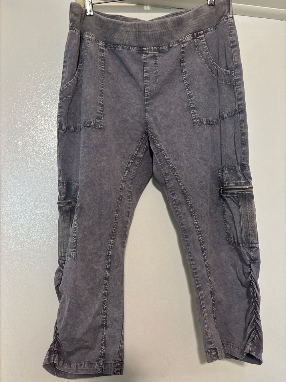 Women's Washed Gray Cargo Crop pants